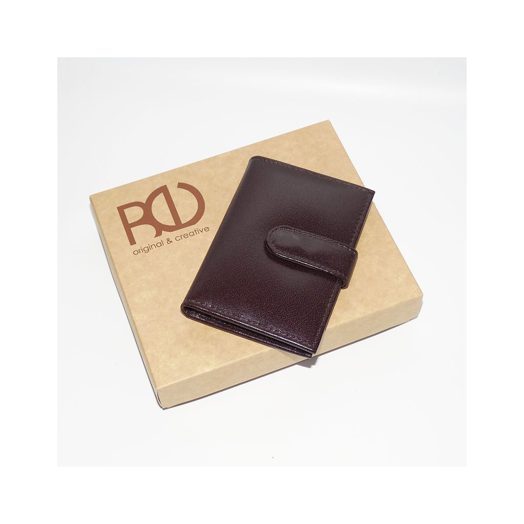Kožené pouzdro na karty s monogramem