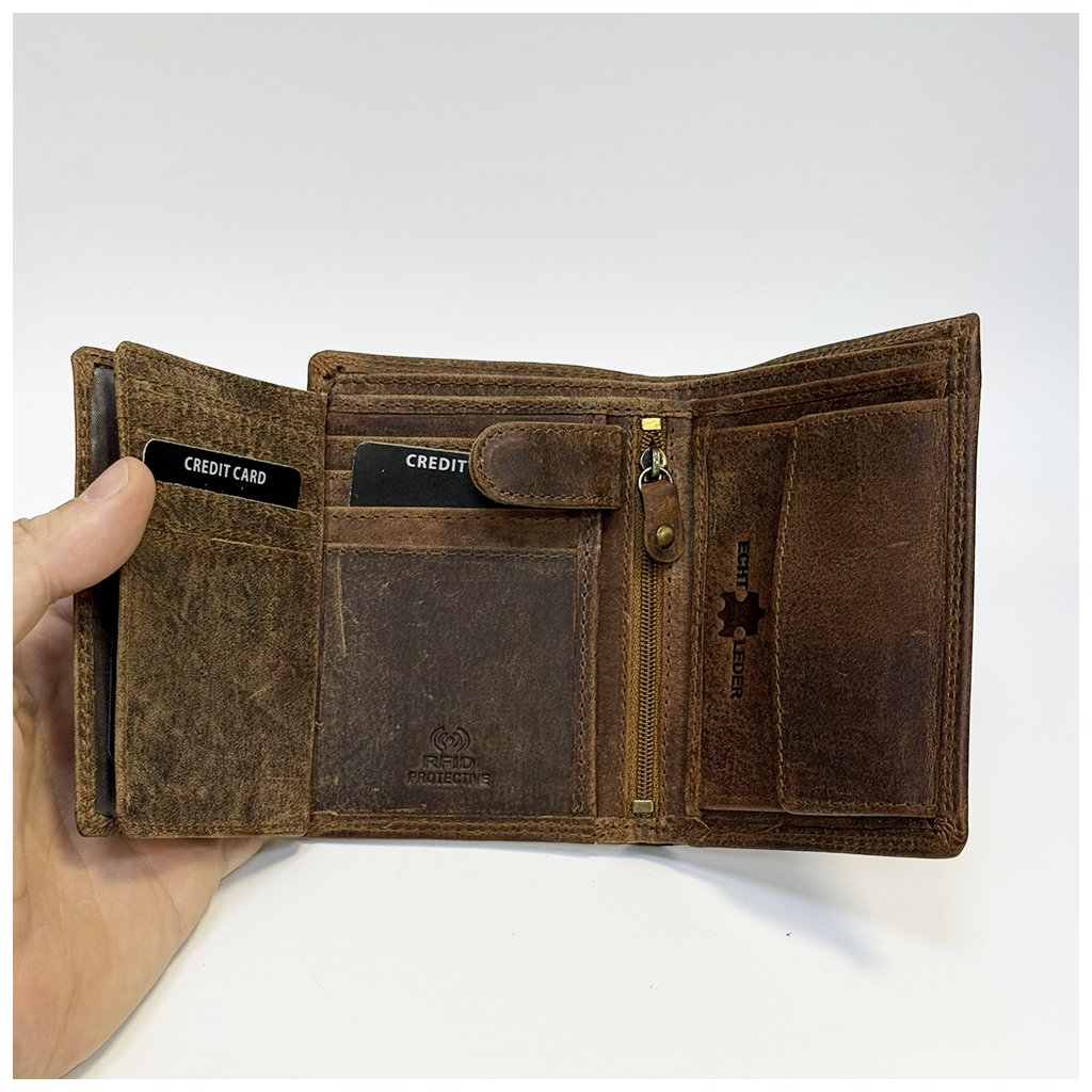 Kožená peněženka s vlastním monogramem