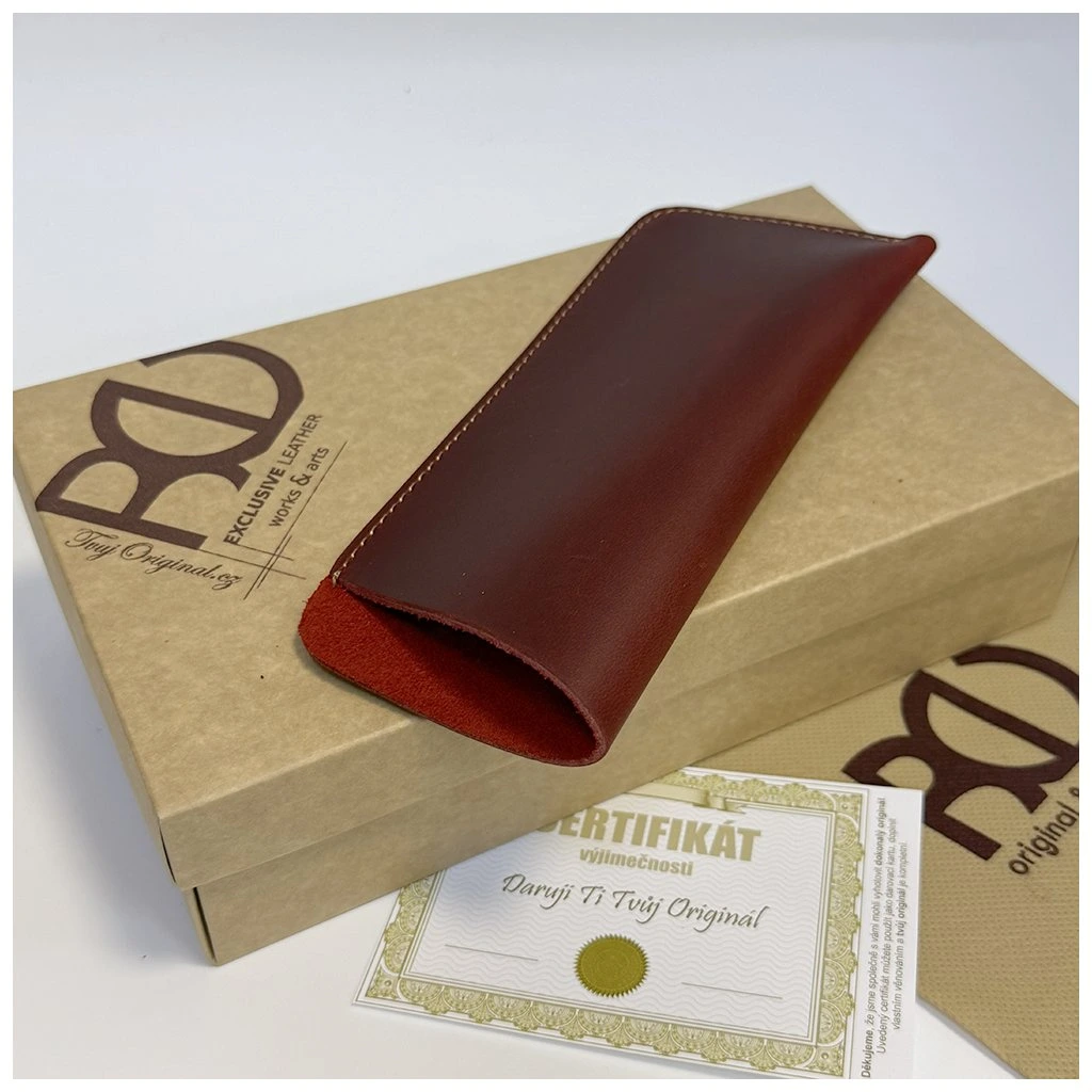 Luxusní vínové kožené pouzdro na brýle s personalizací