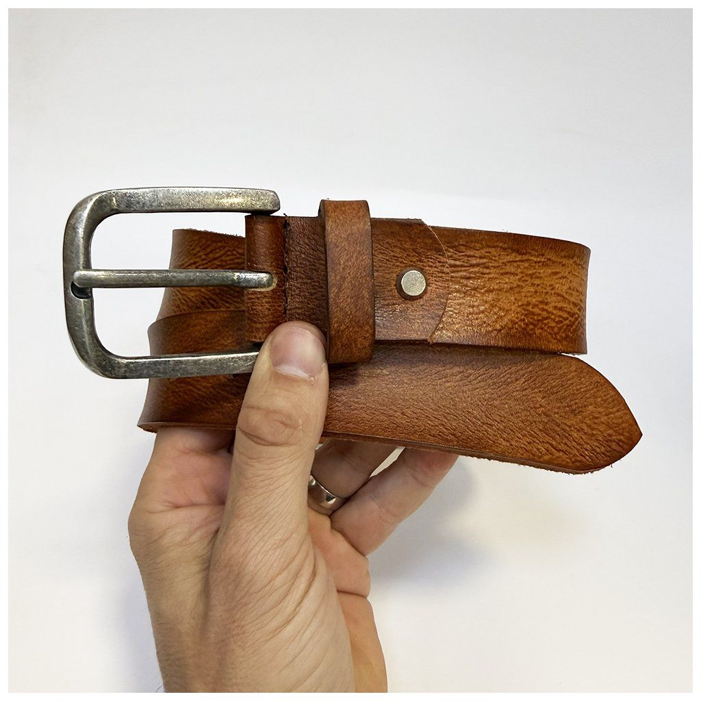 Luxusní pásek s ražbou vlastního monogramu