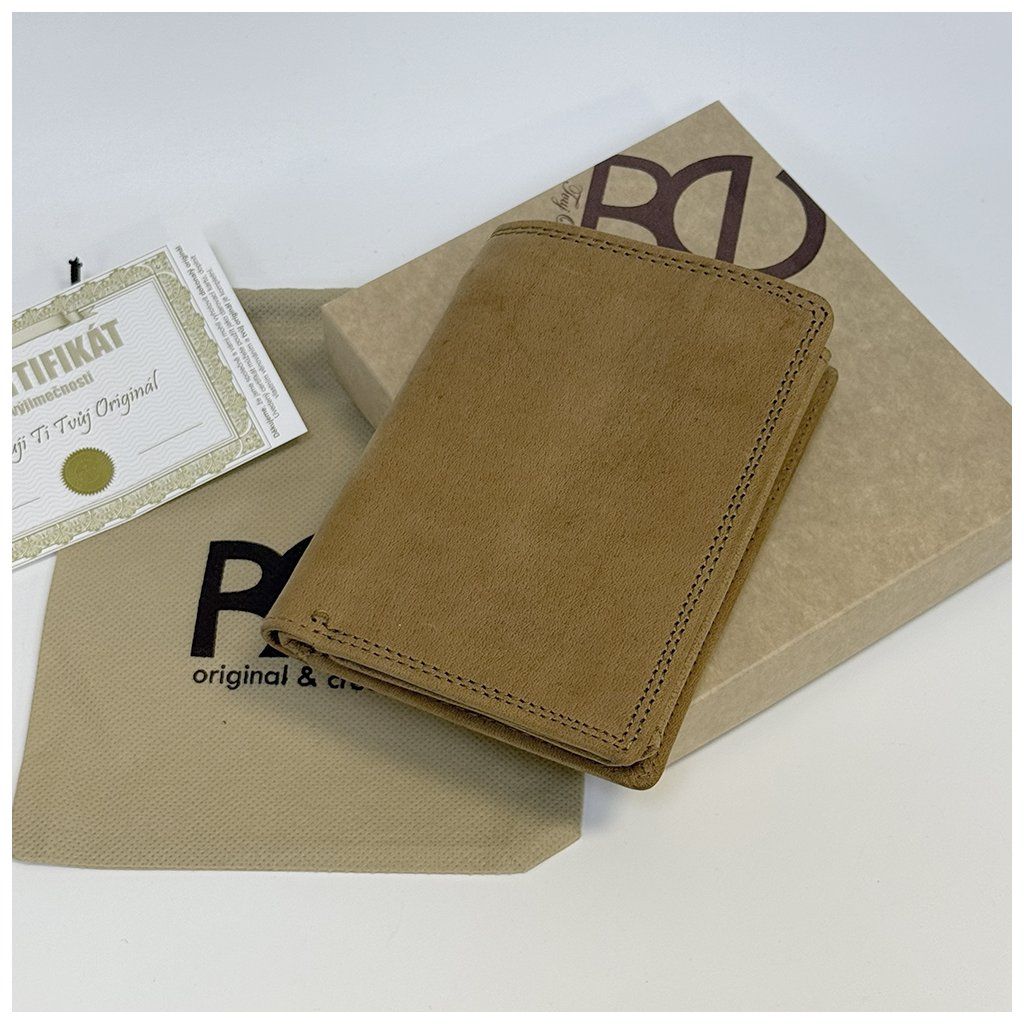 Originální kožená peněženka a vlastní monogram