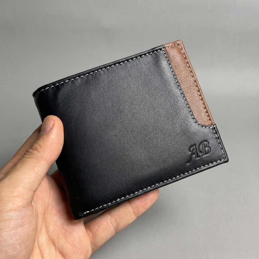 Kožená peněženka s vlastním monogramem
