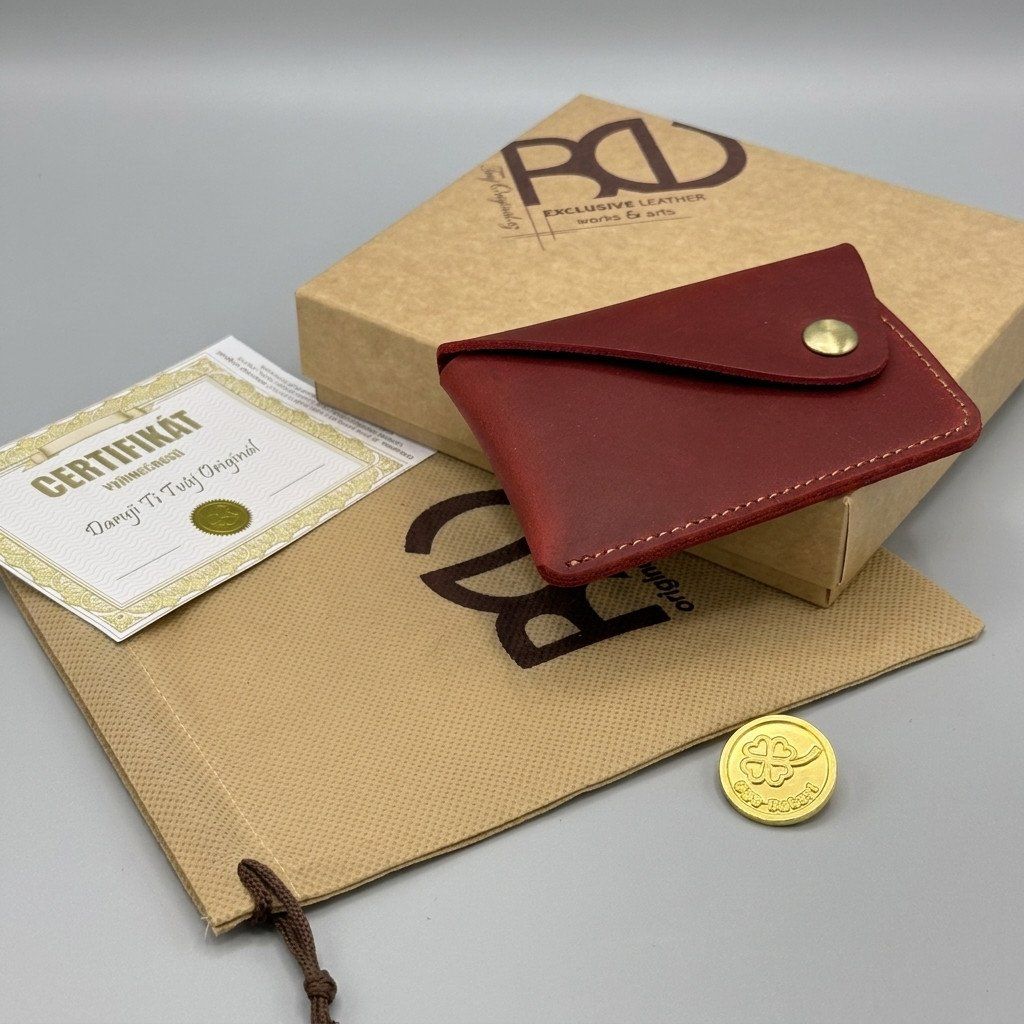 MAJESTIQ POCKET červená  – mini kožená peněženka s vlastním gravírováním