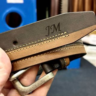 🖤 Styl, který mluví za tebe Dva odstíny, jeden charakter. Naše kožené pásky COMBO spojují precizní ruční zpracování s...