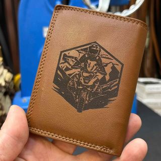 🏍️ Pro ty, co žijí svobodu na dvou kolech. Stylová kožená peněženka s gravírováním motorkáře – originální doplněk i skvělý...